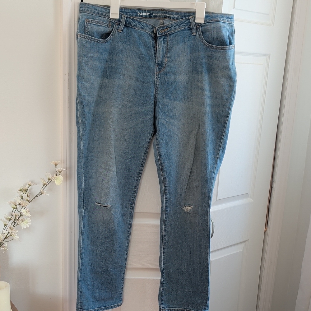 Old Navy Women's Boyfriend Straight Leg Jeans With Distressed Knees